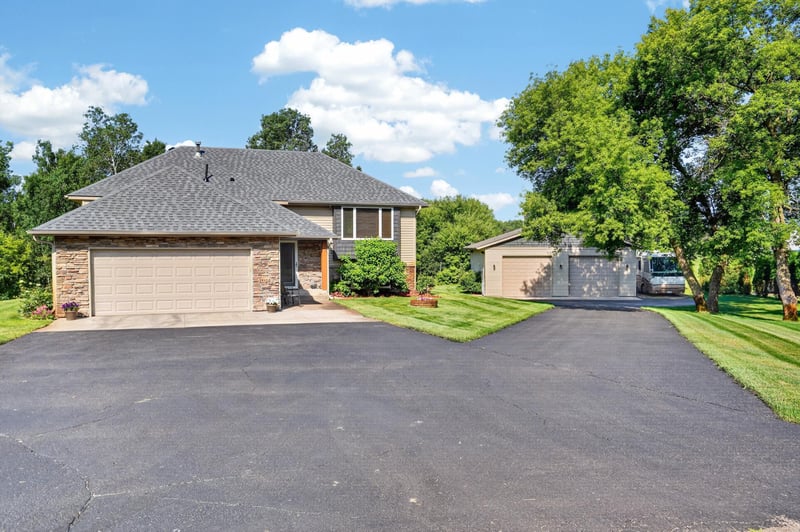 24450 Fallbrook Ave, Forest Lake, MN 55025