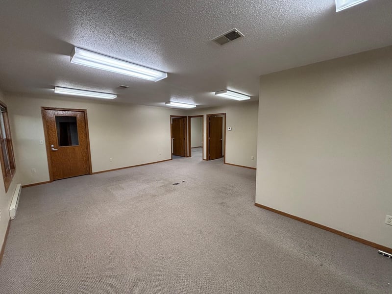 311 W Gabrielson Rd #4, Luverne, MN 56156