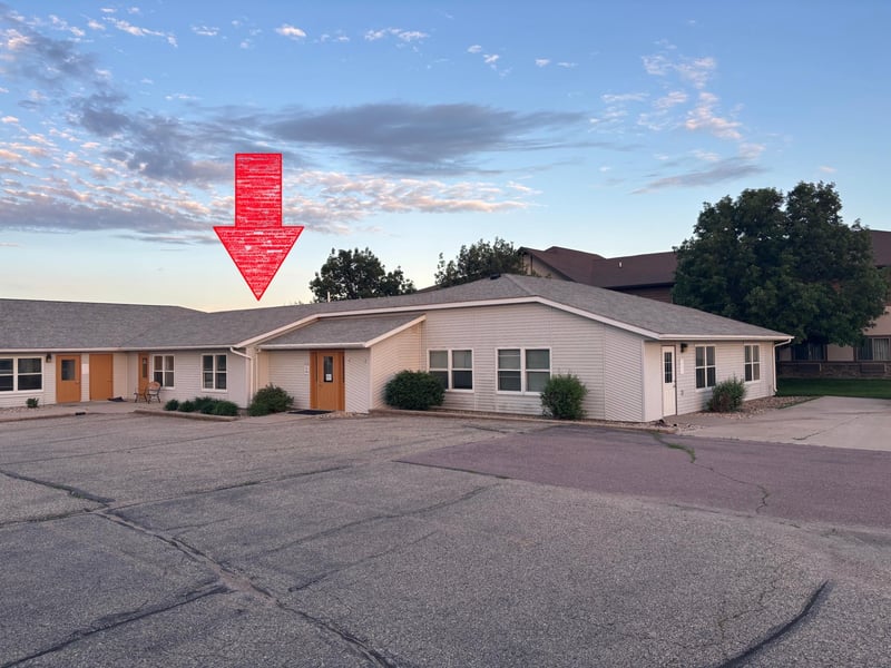 311 W Gabrielson Rd #4, Luverne, MN 56156