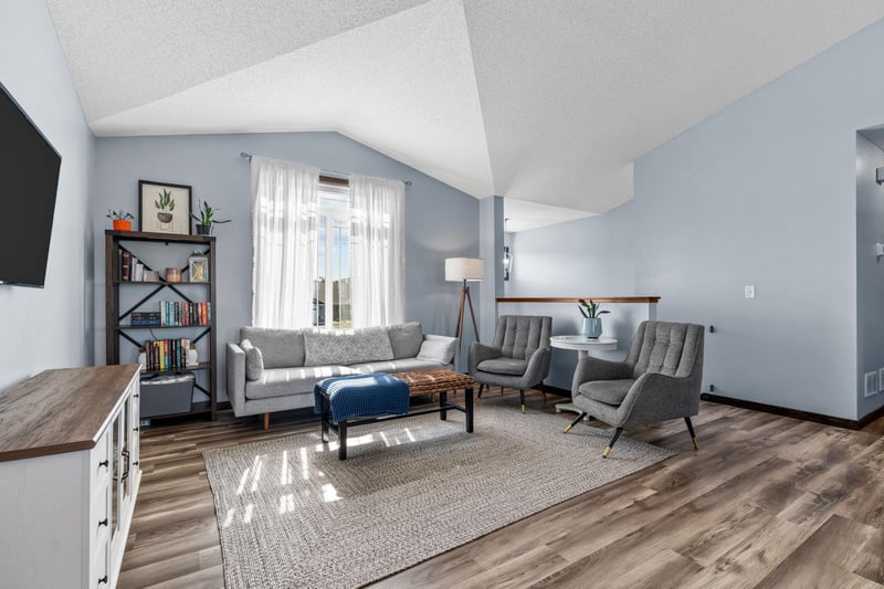 371 Cedar Ave N, Maple Lake, MN 55358
