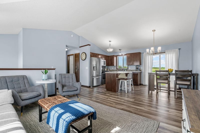 371 Cedar Ave N, Maple Lake, MN 55358