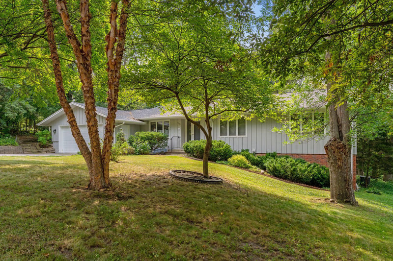 4723 Forest Cir, Minnetonka, MN 55345