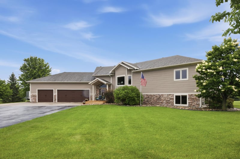 15304 Trillium Trl, Lake Park, MN 56554