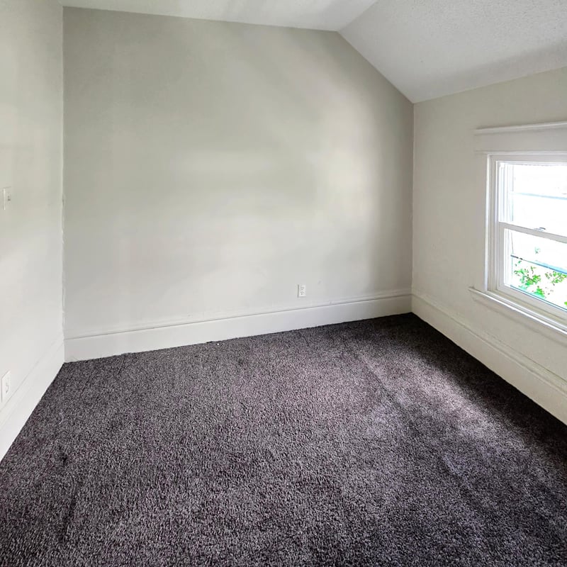 168 Acker St E, Saint Paul, MN 55117