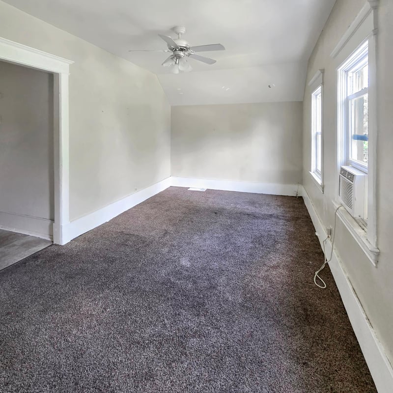 168 Acker St E, Saint Paul, MN 55117