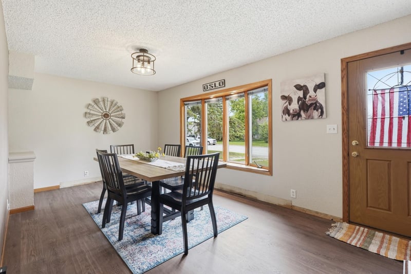 512 State St, Oslo, MN 56744