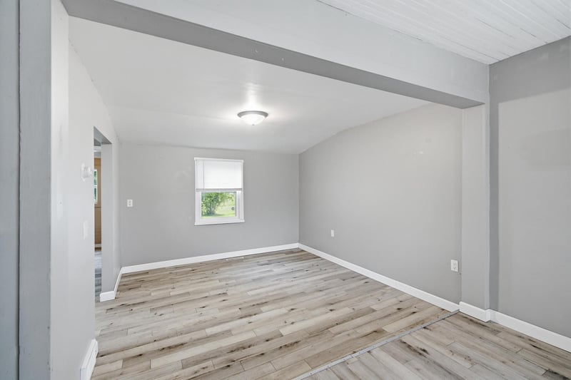 104 N Secor St, Bricelyn, MN 56014