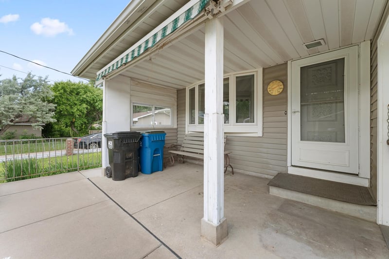 557 Cheri Ln NE, Fridley, MN 55421