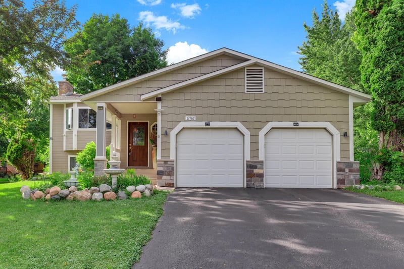 17762 S Shore Ln W, Eden Prairie, MN 55346