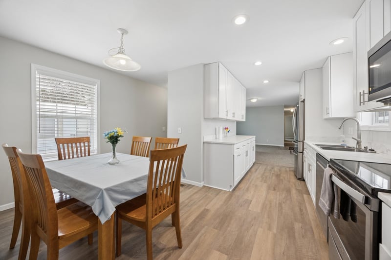950 Cessna Dr, New Brighton, MN 55112
