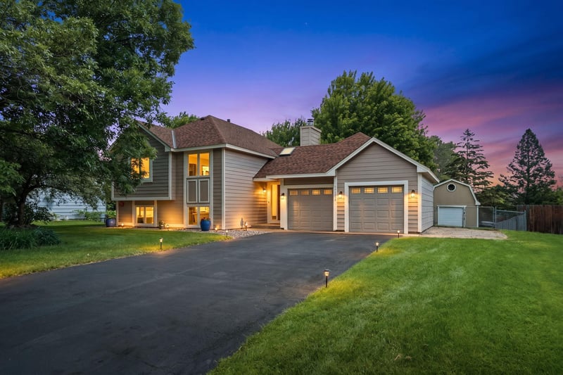 12013 Aztec St NW, Coon Rapids, MN 55433