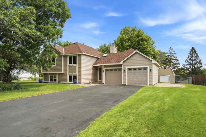 12013 Aztec St NW, Coon Rapids, MN 55433