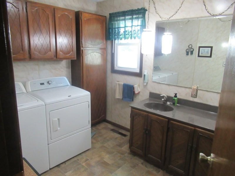 440 Main St, Kenneth, MN 56147
