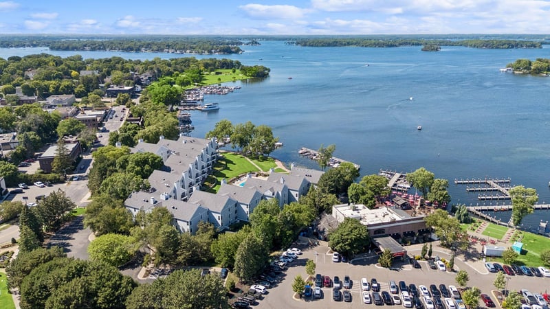 603 Lake St #215, Excelsior, MN 55331