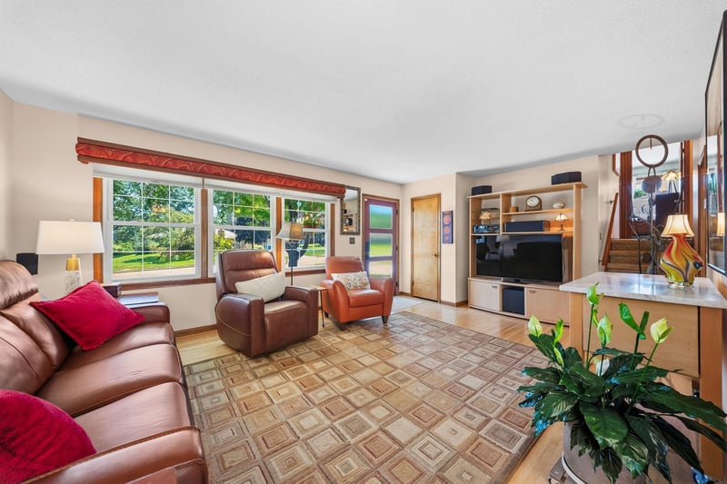 11308 France Ave S, Bloomington, MN 55431