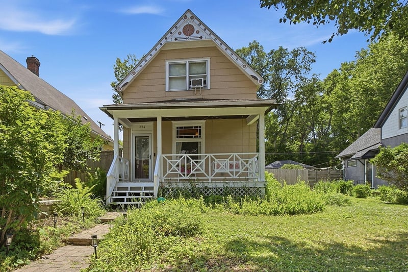 234 Sidney St E, Saint Paul, MN 55107
