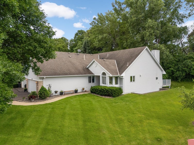 19460 Waterford Ct, Excelsior, MN 55331