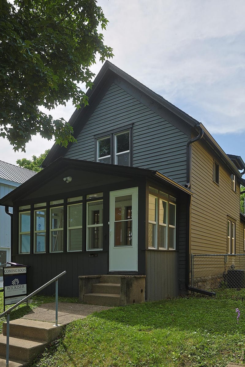 685 Stewart Ave, Saint Paul, MN 55102