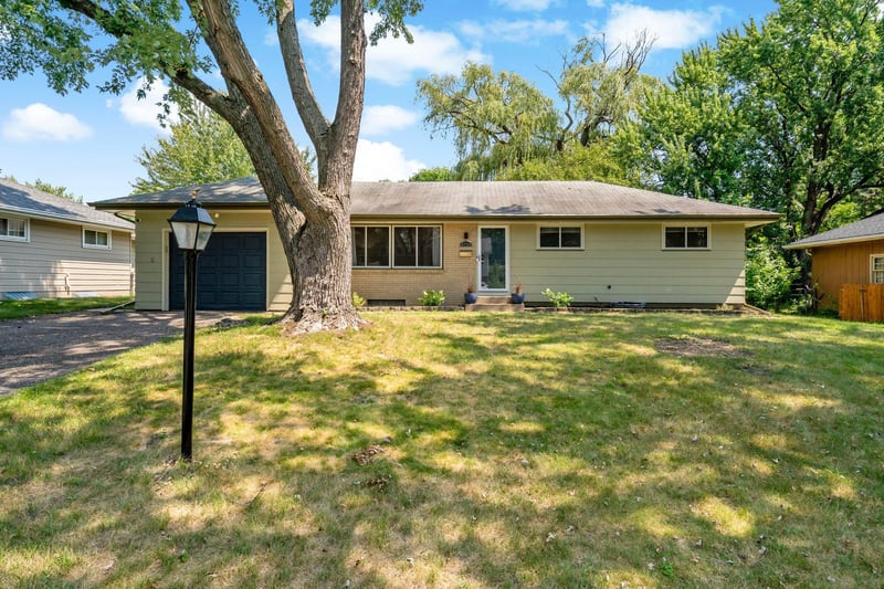 4724 Oregon Ave N, New Hope, MN 55428