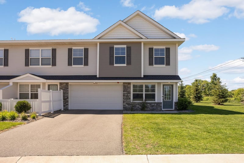 4790 Equine Trl, Woodbury, MN 55129