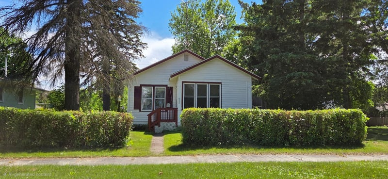 611 7th St, International Falls, MN 56649