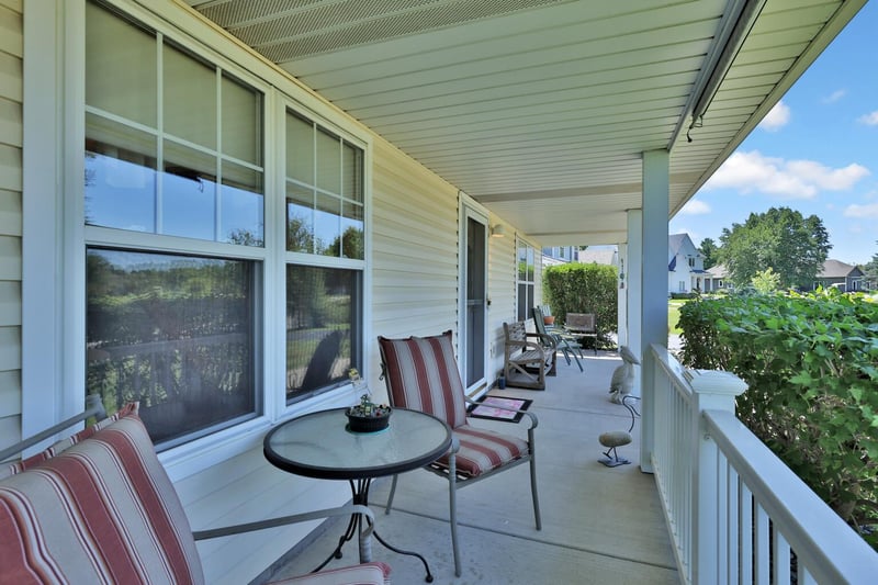 9913 59th Street Ct N, Lake Elmo, MN 55042