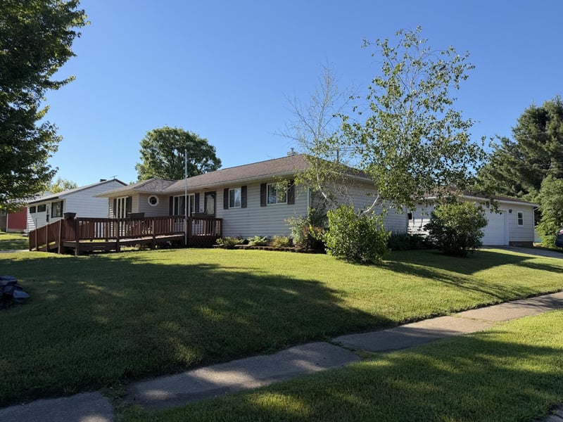 202 Kent Rd, Hoyt Lakes, MN 55750