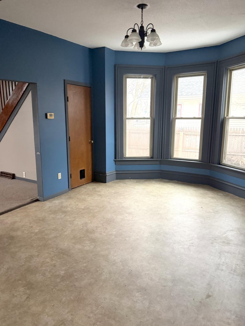 764 3rd Ave, Windom, MN 56101