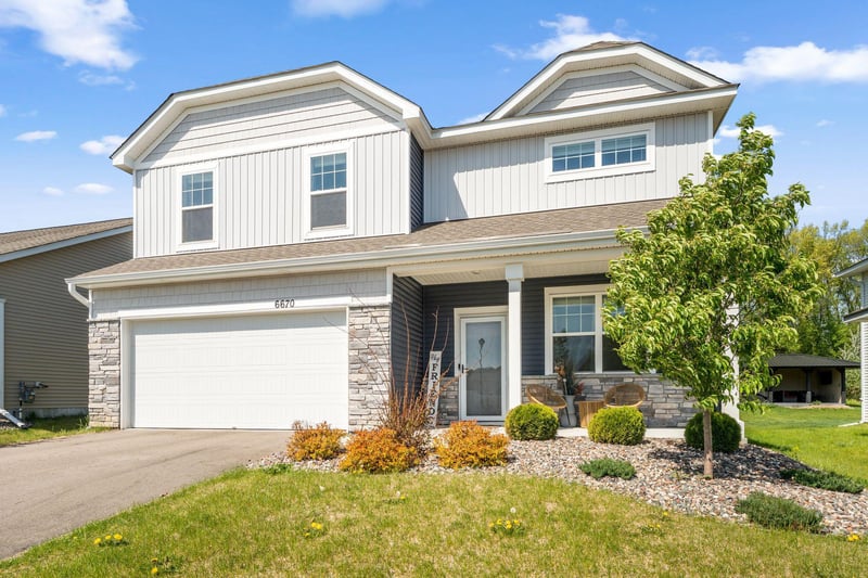 6670 Pine Arbor Blvd S, Cottage Grove, MN 55016