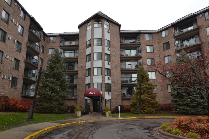 2601 Kenzie Ter #429, Saint Anthony, MN 55418