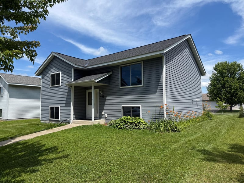 445 Maryland St NW, Hutchinson, MN 55350