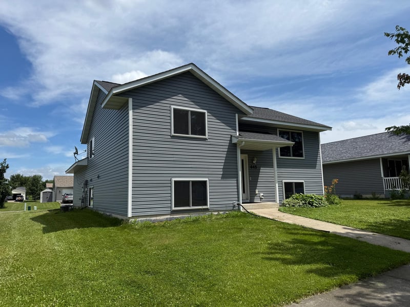 445 Maryland St NW, Hutchinson, MN 55350
