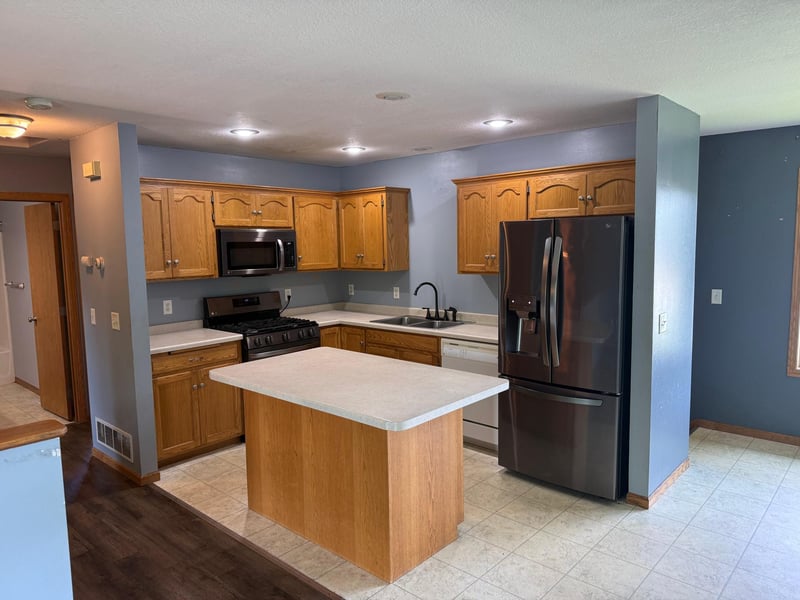 445 Maryland St NW, Hutchinson, MN 55350