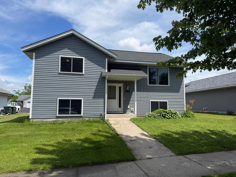 445 Maryland St NW, Hutchinson, MN 55350