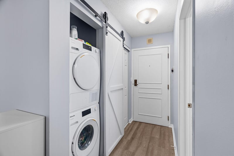 3131 Excelsior Blvd #211, Minneapolis, MN 55416