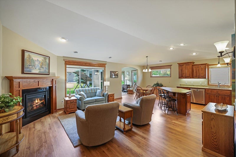 40 Waterford Ln, Waite Park, MN 56387