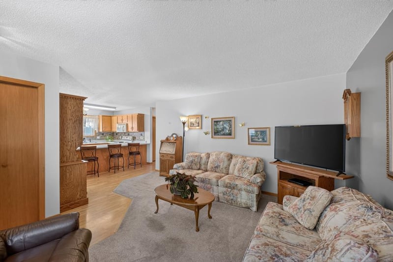 708 2nd St SW, Kasson, MN 55944
