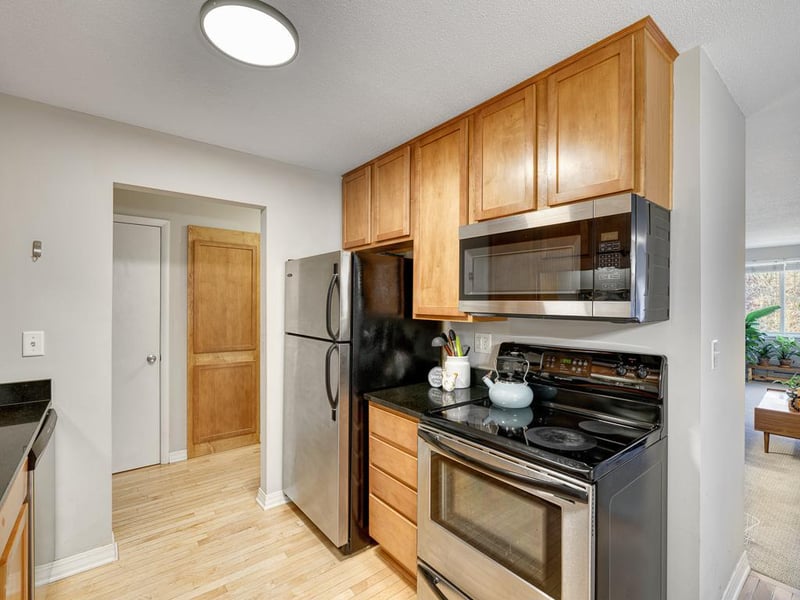 2700 W 44th St #315, Minneapolis, MN 55410