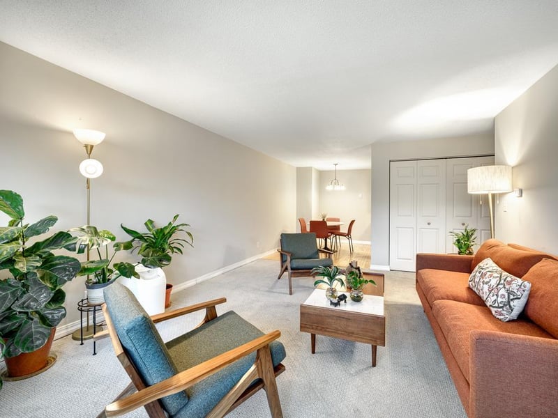 2700 W 44th St #315, Minneapolis, MN 55410