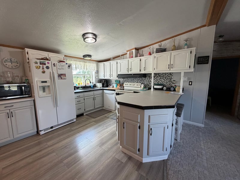 26790 County Road 15, Roseau, MN 56751