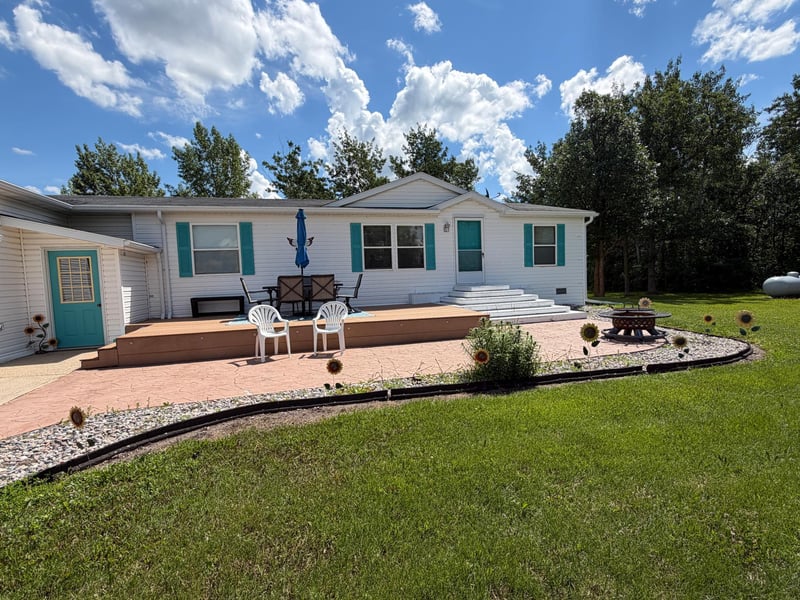 26790 County Road 15, Roseau, MN 56751