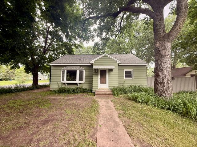 614 8th Ave SW, Little Falls, MN 56345