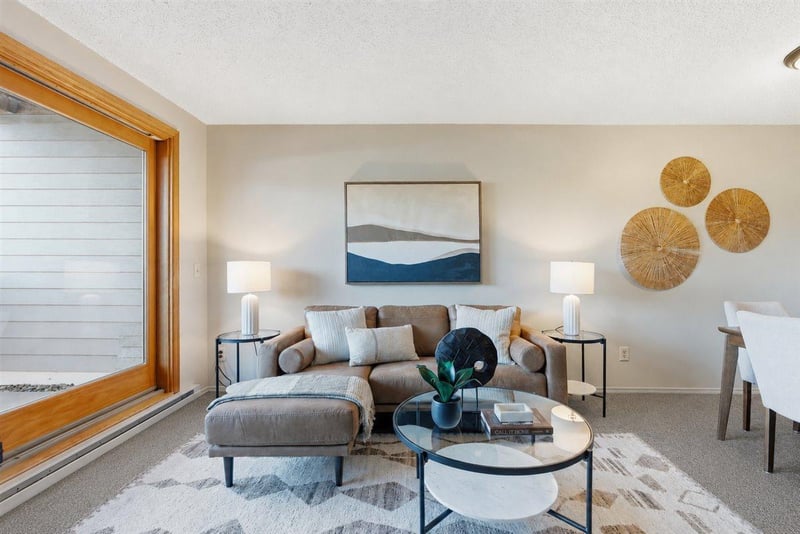 2425 E Franklin Ave #212, Minneapolis, MN 55406