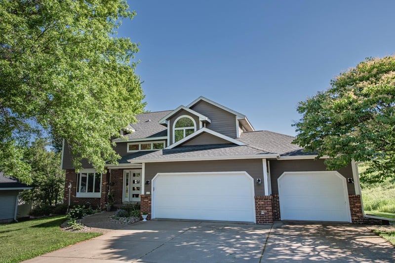 60 Oakwood Ct, Winona, MN 55987