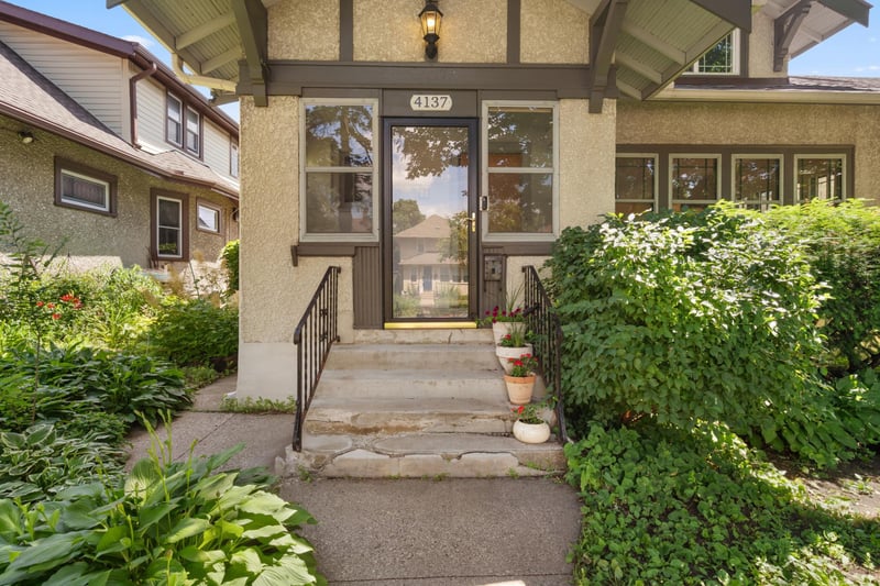 4137 Columbus Ave S, Minneapolis, MN 55407