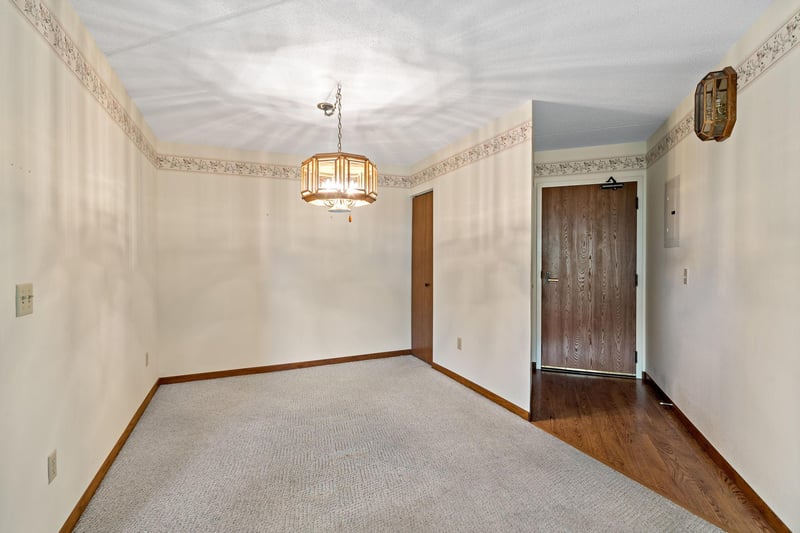 2601 Kenzie Ter #315, Saint Anthony, MN 55418