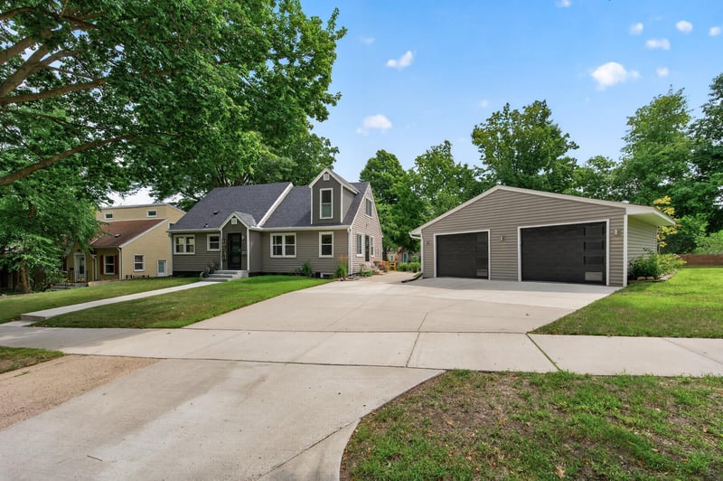 2605 Garfield St NE, Minneapolis, MN 55418