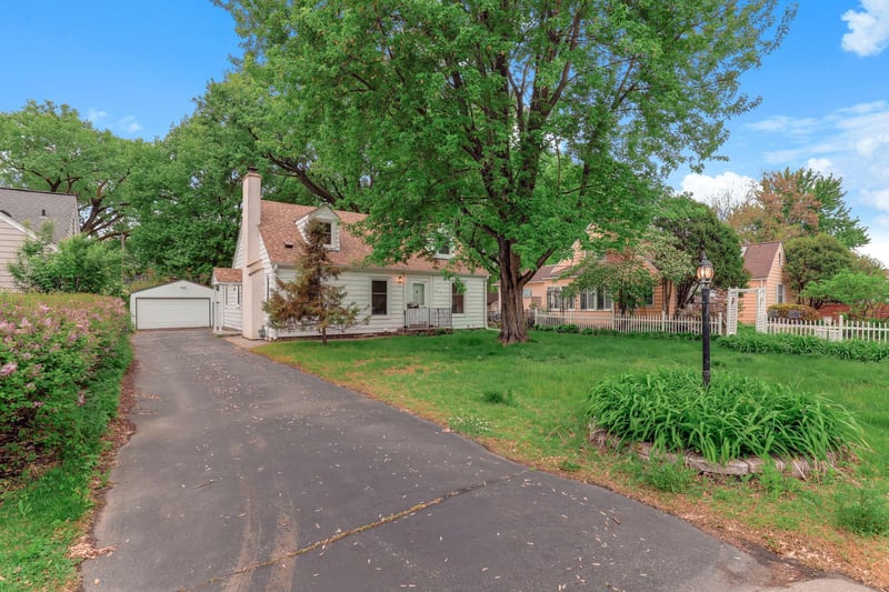 6612 Lynwood Blvd, Richfield, MN 55423