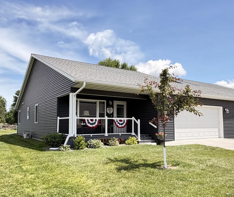 1903 Bud Rd, Windom, MN 56101