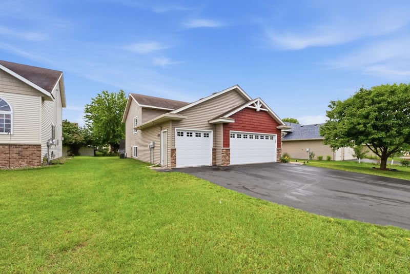 182 Ardennes Ave NE, Shakopee, MN 55379